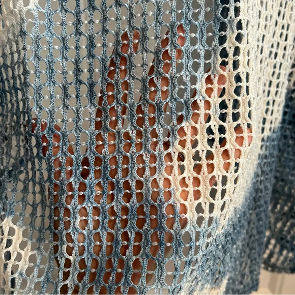 Easywear by Chicos Sky Blue & White Tie Dye Design Open Work Cardigan. Size 3. - Picture 6 of 9